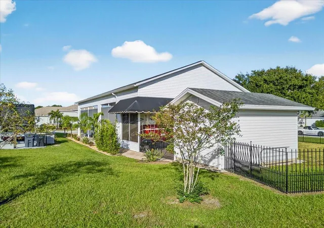 4th image of 1102 Motorcoach Dr, Polk City, FL 33868 | MLS# L4956583