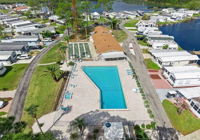 Homes for sale in Osteen, FL | 314 Lakeview Dr, Osteen, FL 32764 | MLS# O6352291