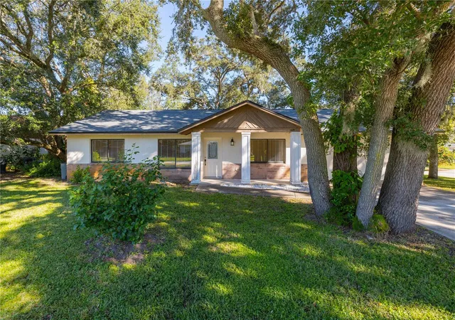 Photo 3 of Single family home for sale at 600 English Oaks Dr, Port Orange, FL 32127 | MLS# NS1086232 | Listing updated on 2026-10-07