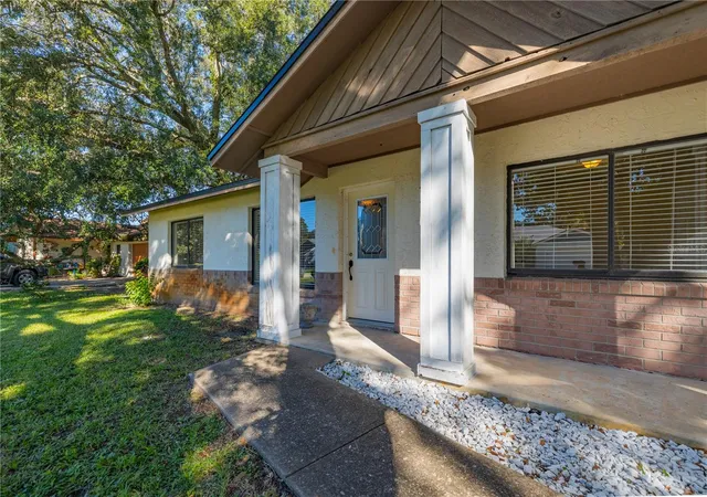 Photo 4 of Single family home for sale at 600 English Oaks Dr, Port Orange, FL 32127 | MLS# NS1086232 | Listing updated on 2026-10-07