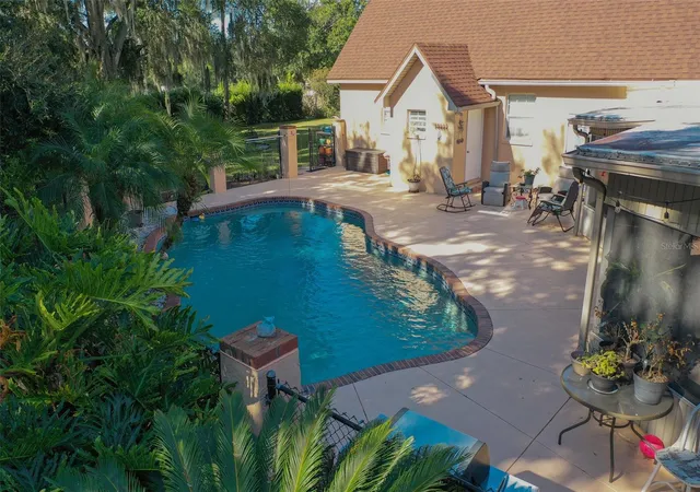 Photo 2 of Single family home for sale at 1415 Pier Ct, Lakeland, FL 33813 | MLS# P4936682 | Listing updated on 2026-04-19