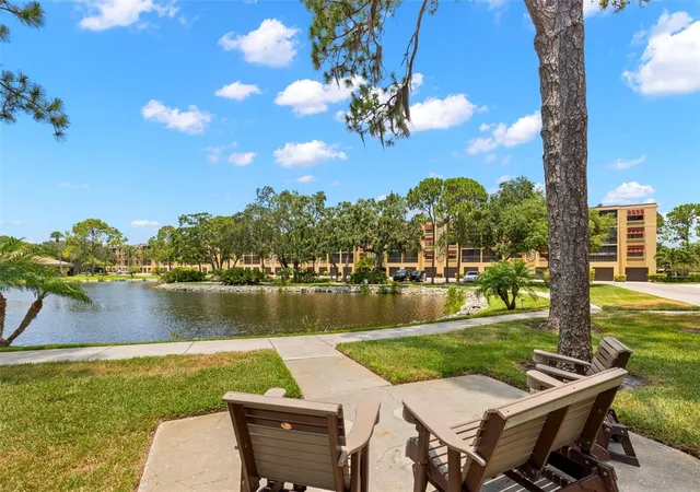 2nd image of 5817 Park St N #406, Saint Petersburg, FL 33709 | MLS# TB8437827