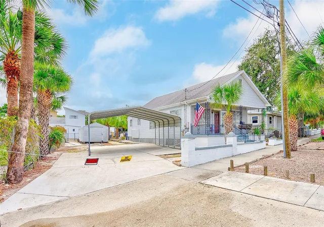 4th image of 632 Cross St, Tarpon Springs, FL 34689 | MLS# TB8438161