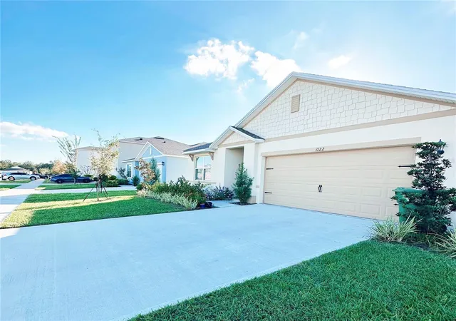 2nd image of 1122 Brimstone Cir, Winter Haven, FL 33884 | MLS# S5136668