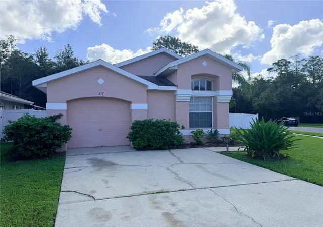 Single family home for sale at 217 Coralwood Ct, KISSIMMEE, FL 34743 | MLS# S5136673