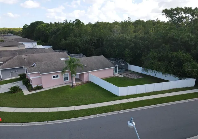 Photo 3 of Single family home for sale at 217 Coralwood Ct, Kissimmee, FL 34743 | MLS# S5136673 | Listing updated on 2026-09-22