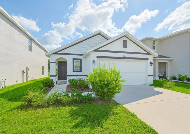 Photo 2 of Single family home for sale at 12136 Lily Magnolia Ln, Riverview, FL 33569 | MLS# TB8438379 | Listing updated on 2026-10-23