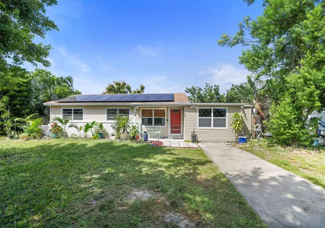 Photo 2 of Single family home for sale at 7000 13th Street N, Saint Petersburg, FL 33702 | MLS# TB8438508 | Listing updated on 2026-08-16