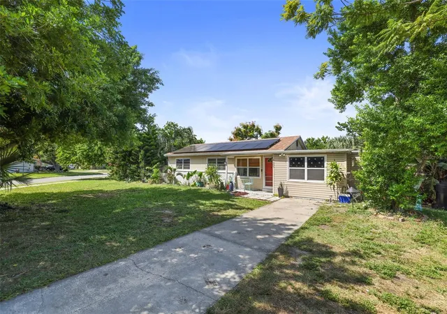 Photo 3 of Single family home for sale at 7000 13th Street N, Saint Petersburg, FL 33702 | MLS# TB8438508 | Listing updated on 2026-08-16