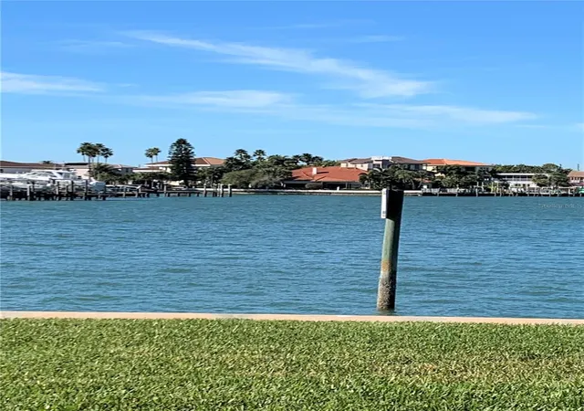 4th image of 240 Sand Key Ests Dr #257, Clearwater Beach, FL 33767 | MLS# TB8438658