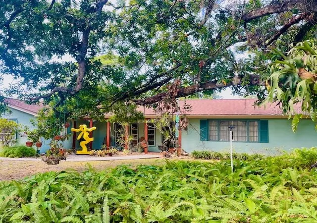 2nd image of 550 46th St, Sarasota, FL 34234 | MLS# A4668768