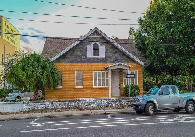 1st image of 852 4th Avenue N, Saint Petersburg, FL 33701 | MLS# TB8438849