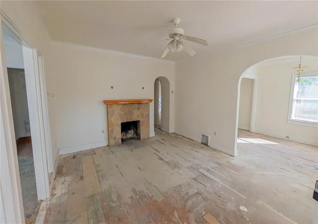 2nd image of 852 4th Avenue N, Saint Petersburg, FL 33701 | MLS# TB8438849