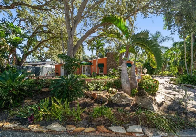 Photo 3 of Single family home for sale at 3033 82nd Wy N, Saint Petersburg, FL 33710 | MLS# TB8438986 | Listing updated on 2026-10-06
