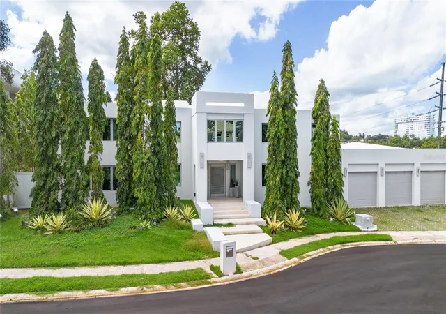Photo 1 of Single family home for sale at Tivoli, San Juan, PR 00926 | MLS# PR9116773 | Listing updated on 2025-11-25
