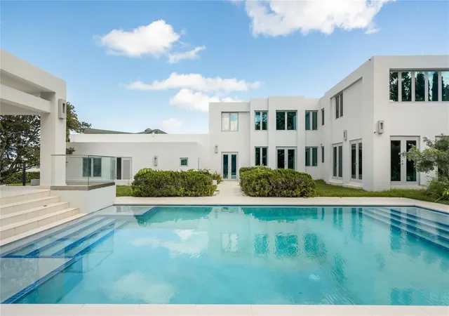 Photo 5 of Single family home for sale at Tivoli, San Juan, PR 00926 | MLS# PR9116773 | Listing updated on 2025-11-25
