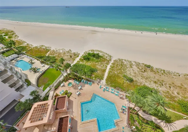 Listing Photo 4 - Condo for sale in building located at 1340 Gulf Blvd, Clearwater, FL 33767 - Unit #11C