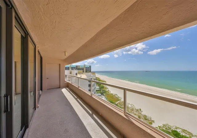 Listing Photo 5 - Condo for sale in building located at 1340 Gulf Blvd, Clearwater, FL 33767 - Unit #11C