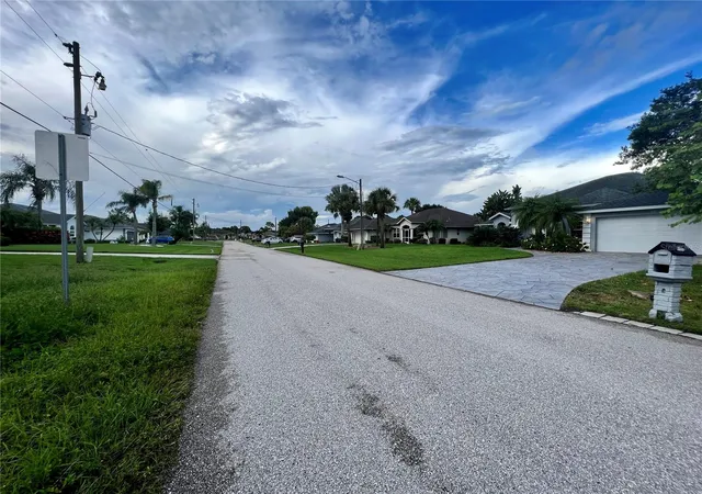 3rd image of 11 Sportsman Rd, Rotonda West, FL 33947 | MLS# C7516478