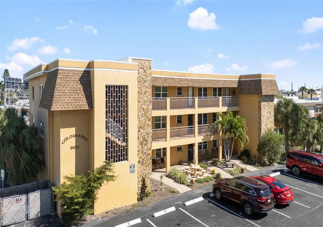 Homes for sale in St Pete Beach, FL | 6651 Sunset Way #9, St Pete Beach, FL 33706 | MLS# TB8439207