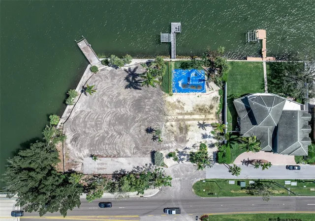 5th image of 1 Paradise Ln, Treasure Island, FL 33706 | MLS# TB8439266