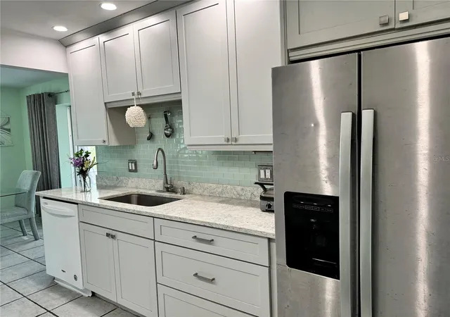 3rd image of 1048 Porpoise Rd, Venice, FL 34293 | MLS# TB8439382