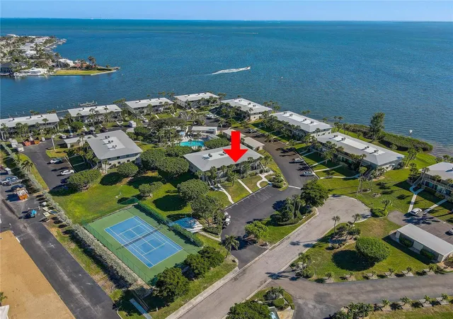 Condo for sale at 6400 Flotilla Dr #15, HOLMES BEACH, FL 34217 | MLS# TB8439383