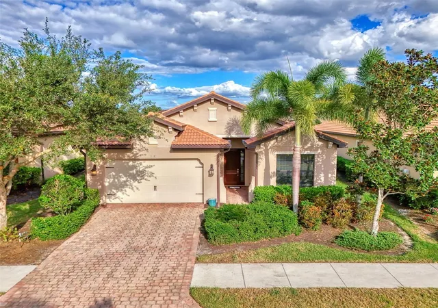 Photo 1 of Single family home for sale at 1050 Bluffwood Dr, Nokomis, FL 34275 | MLS# N6141062 | Listing updated on 2026-08-30