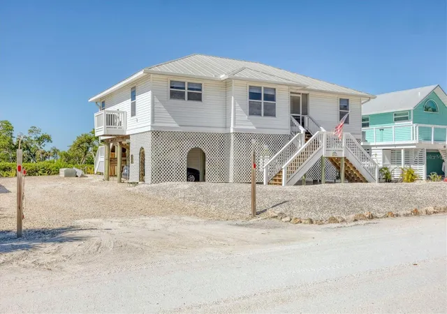 Photo 4 of Single family home for sale at 271 Bocilla Dr, Placida, FL 33946 | MLS# D6144338 | Listing updated on 2026-09-21