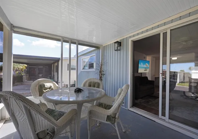 Photo 4 of Manufactured home for sale at 2100 Kings Hwy #877, Port Charlotte, FL 33980 | MLS# C7516542 | Listing updated on 2026-09-30
