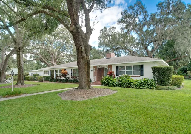 Photo 2 of Single family home for sale at 241 N Dillard St, Winter Garden, FL 34787 | MLS# O6353975 | Listing updated on 2026-08-25