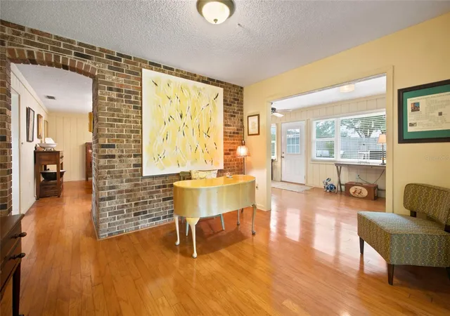 Photo 3 of Single family home for sale at 4517 Se 2Nd Pl, Ocala, FL 34471 | MLS# OM711849 | Listing updated on 2026-09-22