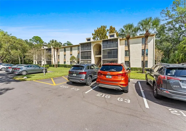 5th image of 3232 E Lake Pine Way E #F2, Tarpon Springs, FL 34688 | MLS# TB8439669