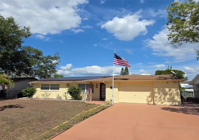 3rd image of 4832 Elmwood St, New Port Richey, FL 34653 | MLS# W7880024