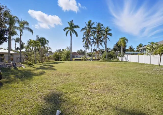 2nd image of 6915 9th Ave Nw, Bradenton, FL 34209 | MLS# A4669090
