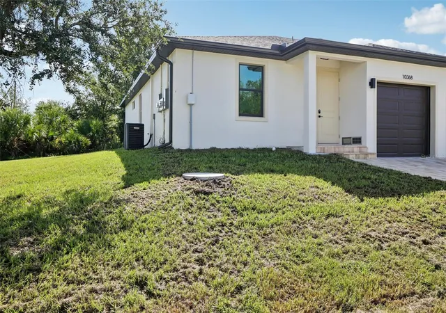 3rd image of 10368 Port Everglades St, Port Charlotte, FL 33981 | MLS# A4669112