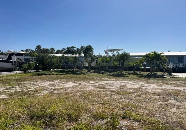 3rd image of 766 Saint Judes Dr N, Longboat Key, FL 34228 | MLS# TB8439776