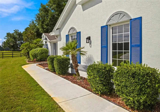 Photo 4 of House for sale at 16050 NW 10th Circle, Citra, FL 32113 | MLS# OM711896 | Listing updated on 2026-09-24