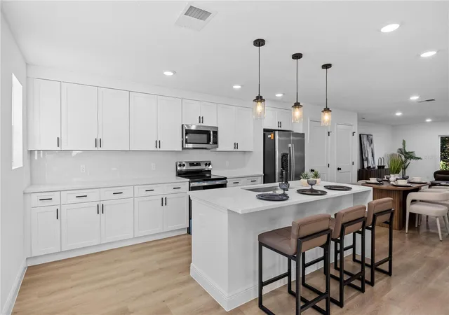 4th image of 711 Clemson Dr, Altamonte Springs, FL 32714 | MLS# O6354258