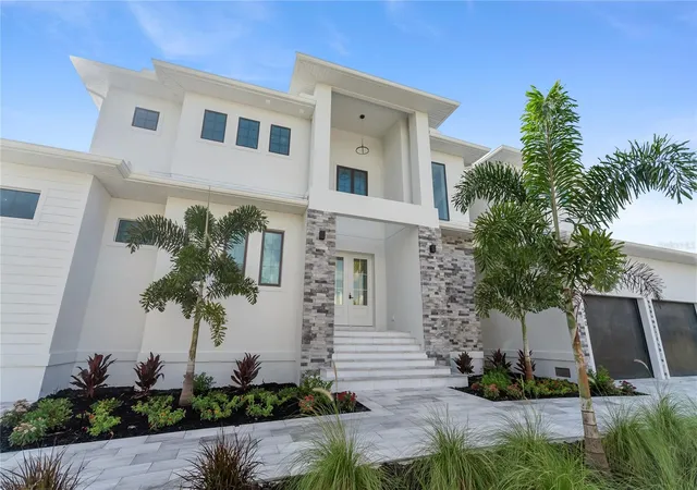 Photo 3 of Single family home for sale at 530 De Narvaez Dr, Longboat Key, FL 34228 | MLS# A4669195 | Listing updated on 2026-10-06