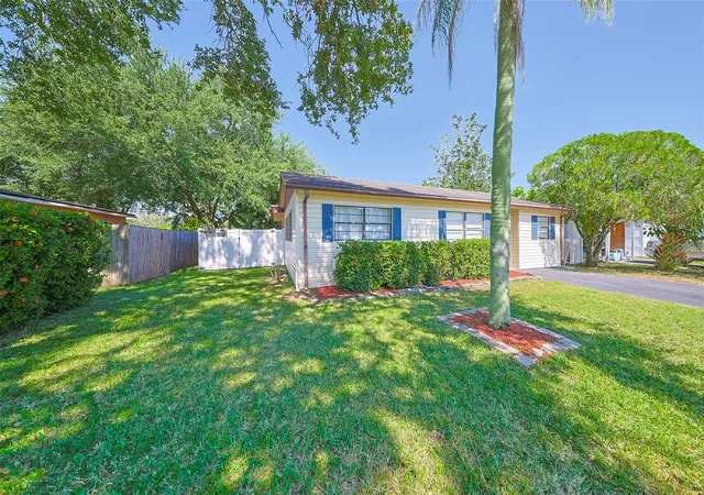 Photo 3 of Single family home for sale at 1507 76th Avenue N, Saint Petersburg, FL 33702 | MLS# TB8440092 | Listing updated on 2026-10-30