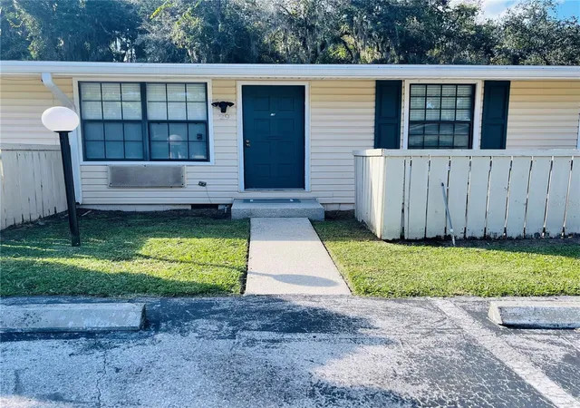 Condo for sale at 2490 SW 14th Drive #29, GAINESVILLE, FL 32608 | MLS# GC534867