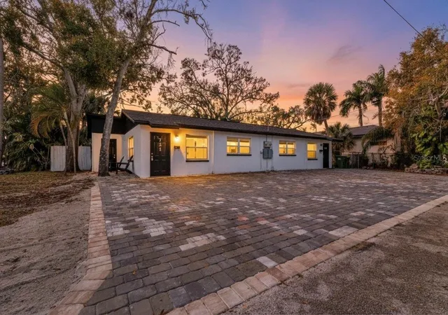 3rd image of 721 N Osprey Ave, Sarasota, FL 34236 | MLS# C7516619