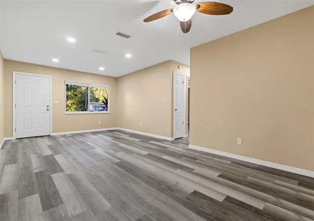 Photo 4 of Single family home for sale at 609 Holley St, Brooksville, FL 34601 | MLS# TB8440232 | Listing updated on 2026-10-07