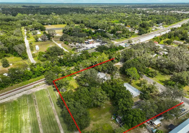 Photo 3 of Sale Pending at 1329 Wilkinson Dr, Plant City, FL 33566 | MLS# TB8440276 | Listing updated on 2026-09-22