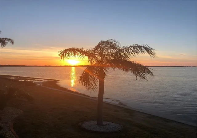 Photo 2 of Condo for sale at 7 Dunoon Pl #203, Dunedin, FL 34698 | MLS# W7880069 | Listing updated on 2026-10-07