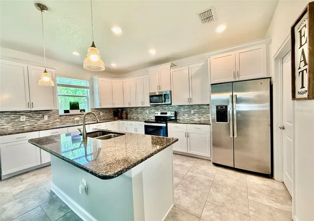 Photo 4 of Single family home for sale at 3059 Beaver Crk Dr, Kissimmee, FL 34746 | MLS# O6354492 | Listing updated on 2026-08-14