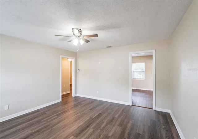 4th image of 1411 N Powers Dr, Orlando, FL 32818 | MLS# O6354503