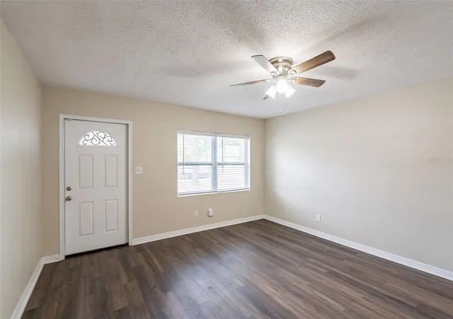 5th image of 1411 N Powers Dr, Orlando, FL 32818 | MLS# O6354503