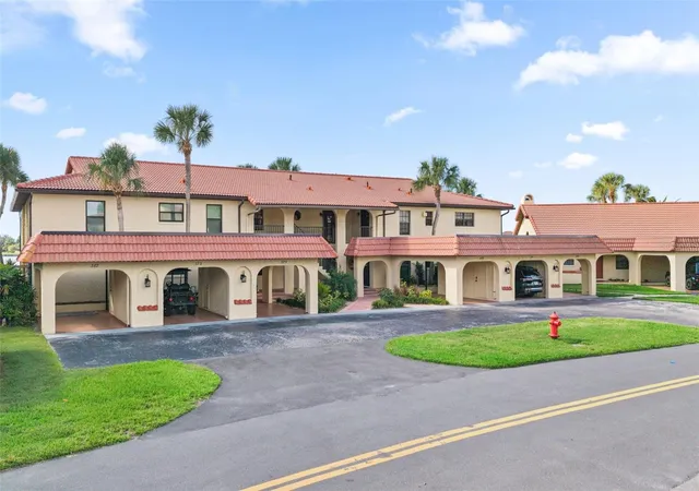 3rd image of 371 Nw 14Th Pl, Crystal River, FL 34428 | MLS# OM712039